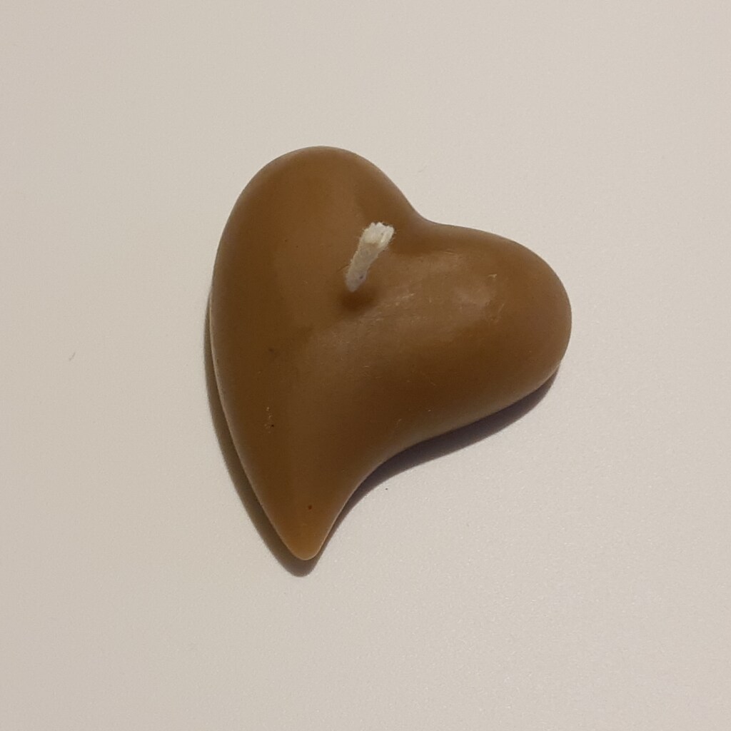 Świeca z wosku pszczelego - serce